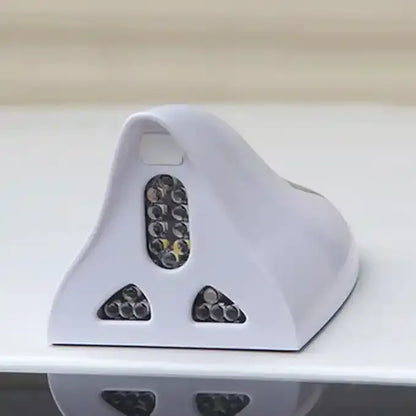 SolarGlow™ – هوائي ذكي بالطاقة الشمسية